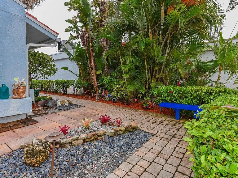 5518 Ainsley Ct — Photo 3