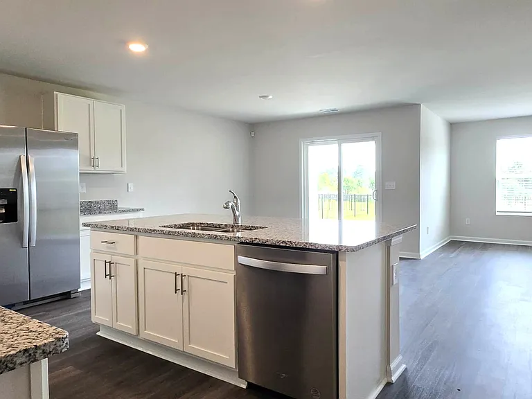 3434 Ashridge Way — Photo 4