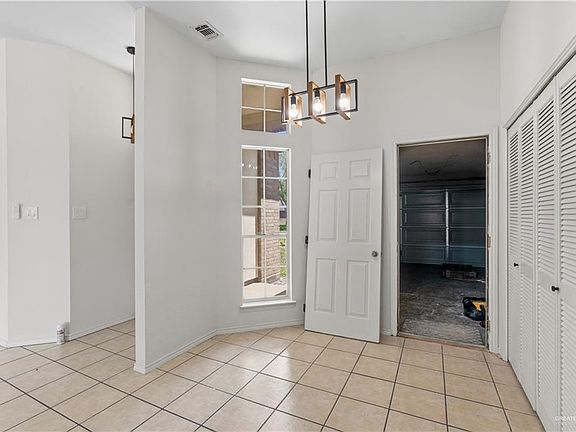 3rd image of 1715 Marigold St