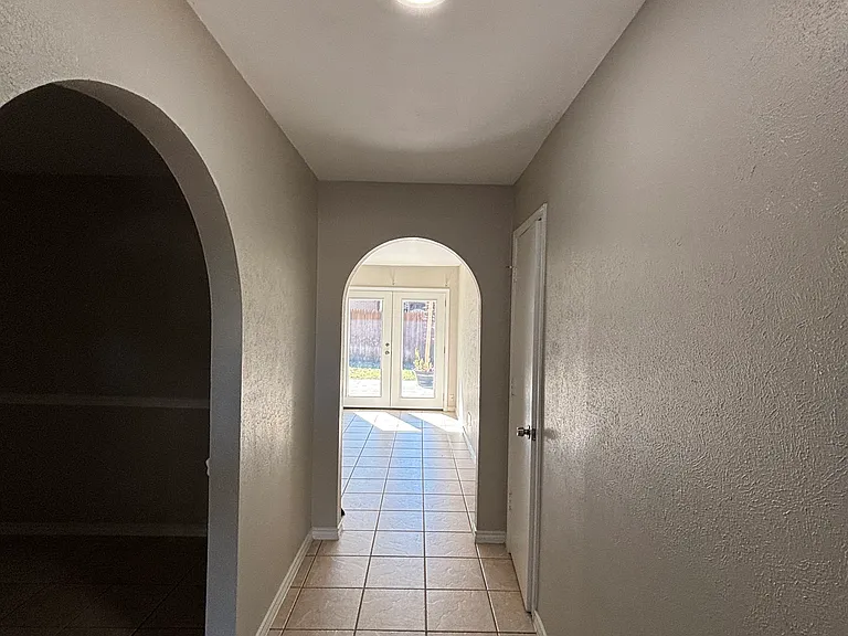 3210 Konet St — Photo 3