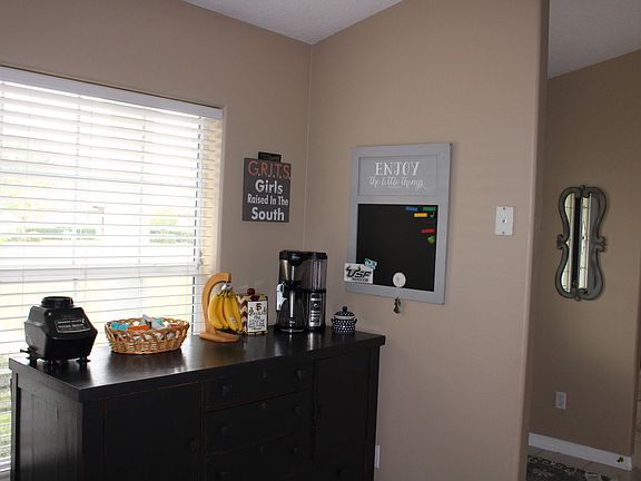 Kitchen/Coffee nook