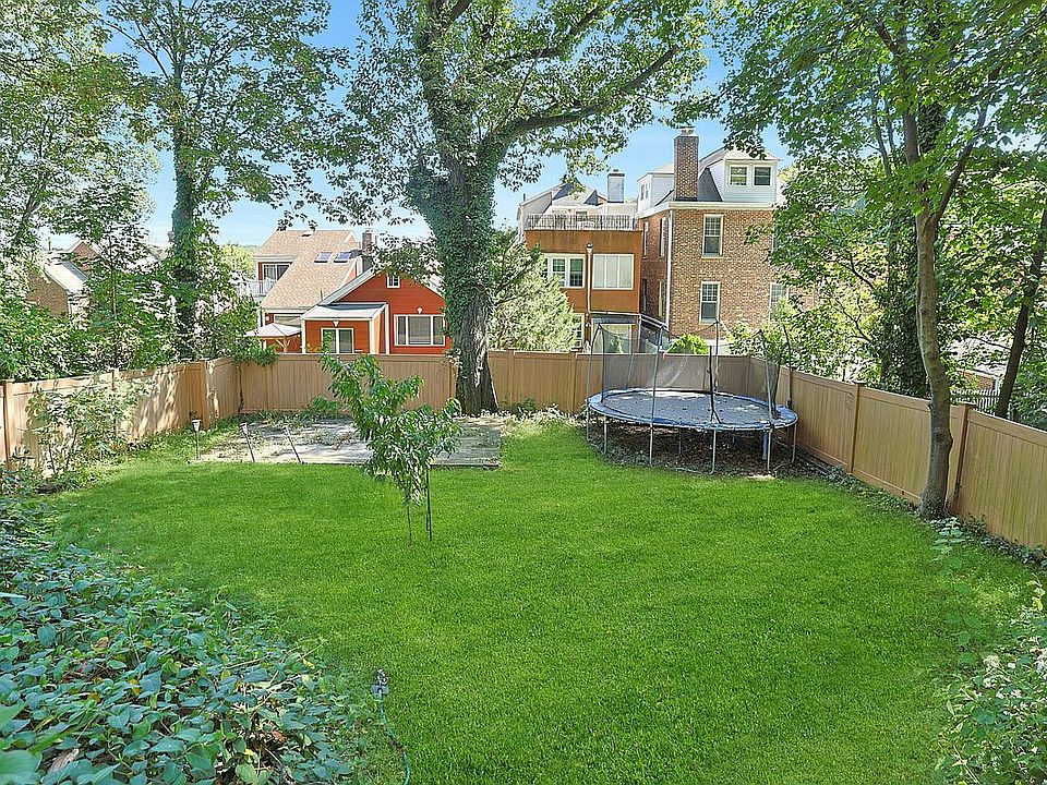 5648 Delafield Ave, Bronx, NY 10471 | Zillow