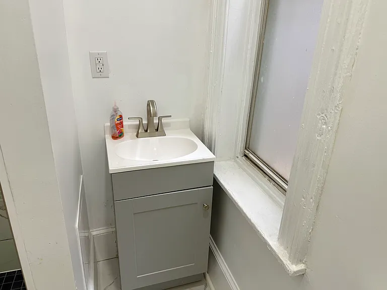 4024 Spring Garden St #B — Photo 11