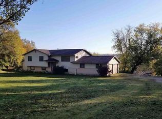 N2512 Smokey Hollow Rd, Lodi, WI 53555