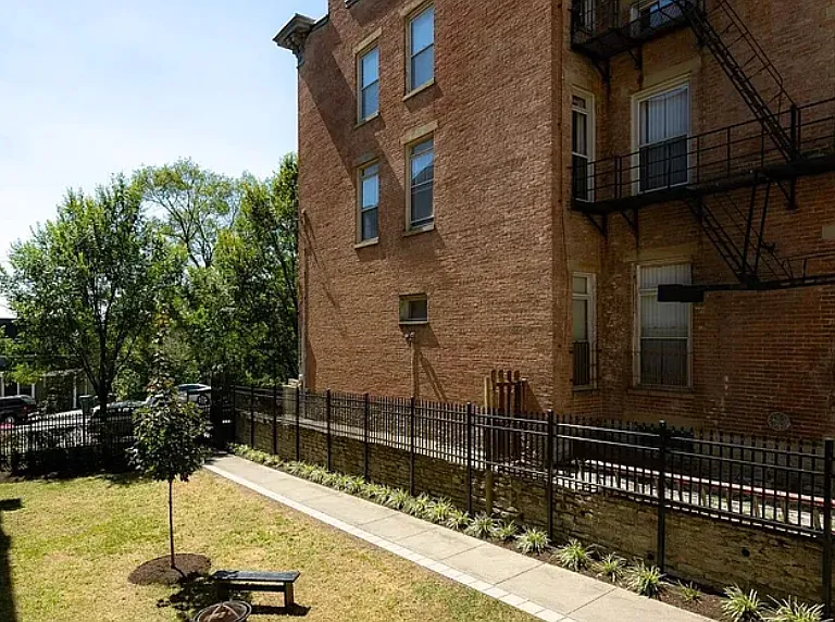 104 W Clifton Ave #2 — Photo 29