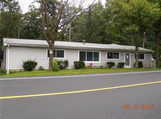 4232 Mountain View Dr, Walnutport, PA 18088