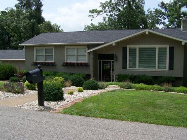 1st image of 212 Mitchell Dr
