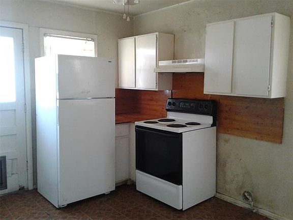 4th image of 7104 Maple Park Dr