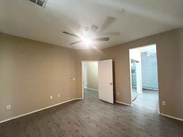 673 Peachy Canyon Cir #103 — Photo 23
