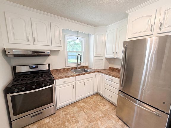 2nd image of 2128 Ronald Ave
