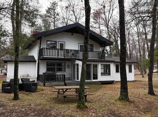 W1344 Deerpath Ln, Keshena, WI 54135