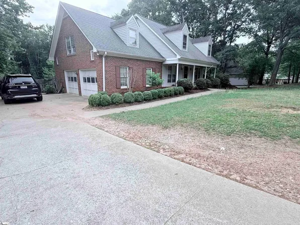 605 Millbrook Dr, Spartanburg, SC 29301