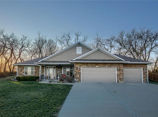 1500 N 151st Ter, Basehor, KS 66007