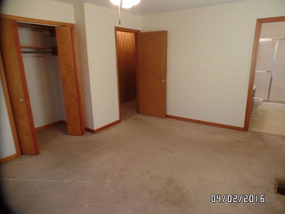 5th image of 885 Sugg St
