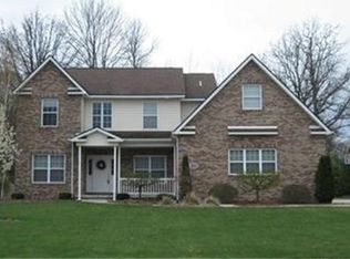 300 Broadhead Dr, Midland, MI