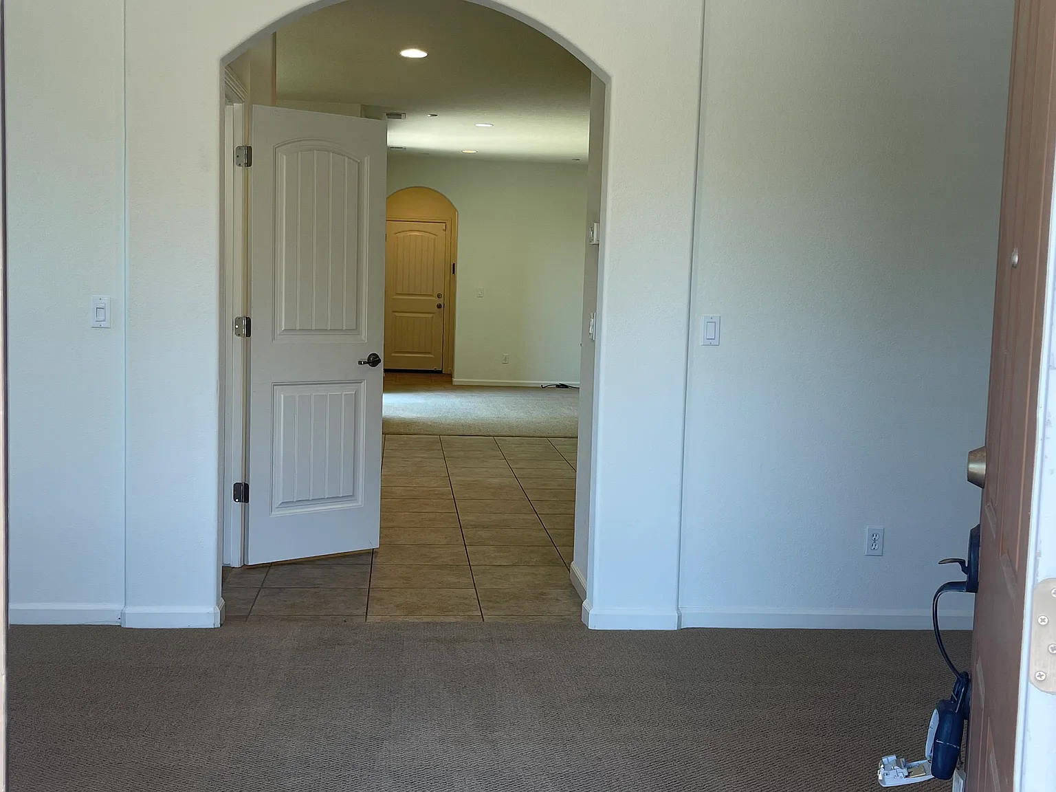 3145 Ardley Dr — Photo 3