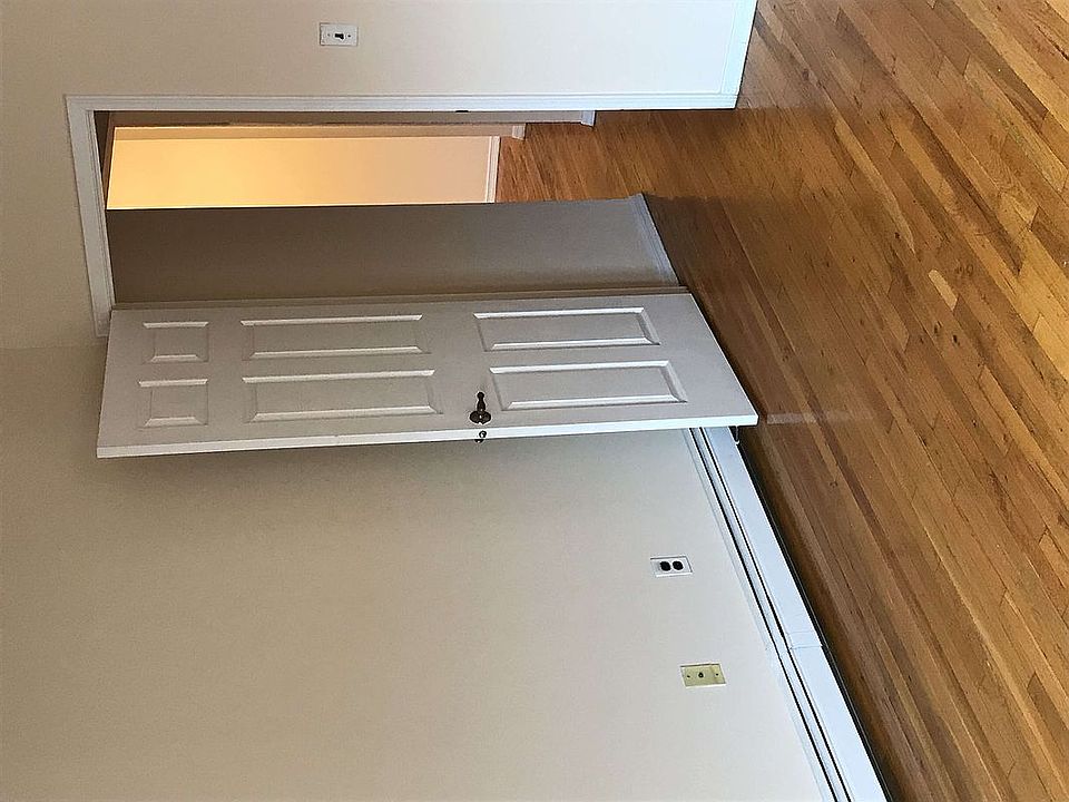 1st image of 2629 E 23rd St #2L