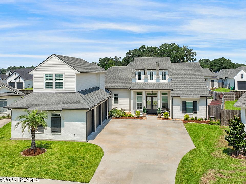 1st image of 209 Ivory Palm Ct