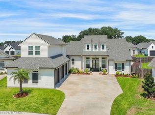 209 Ivory Palm Ct, Youngsville, LA 70592