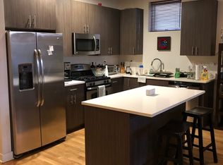 693 N Peoria St, Chicago, IL 60642