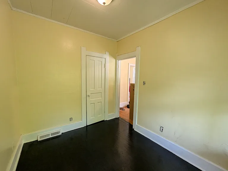 1304 W Ring St #1 — Photo 9