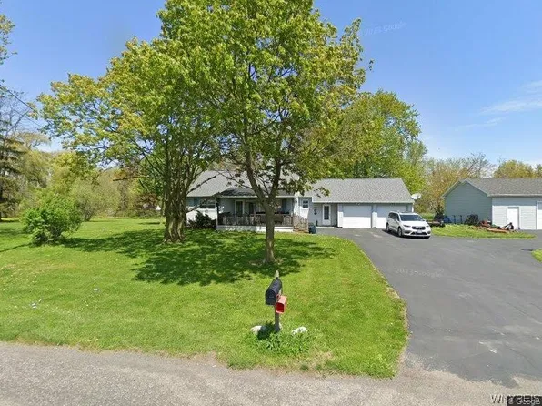 2453 Upper Mountain Rd, Sanborn, NY 14132