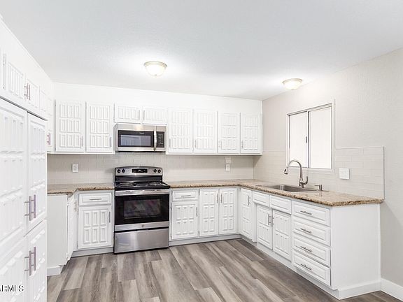 5th image of 6229 W WINDSOR Avenue