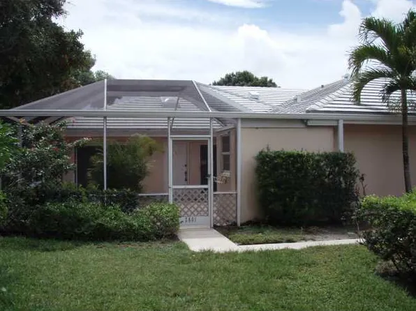 2801 Lakemont Ct, Palm Beach Gardens, FL 33403