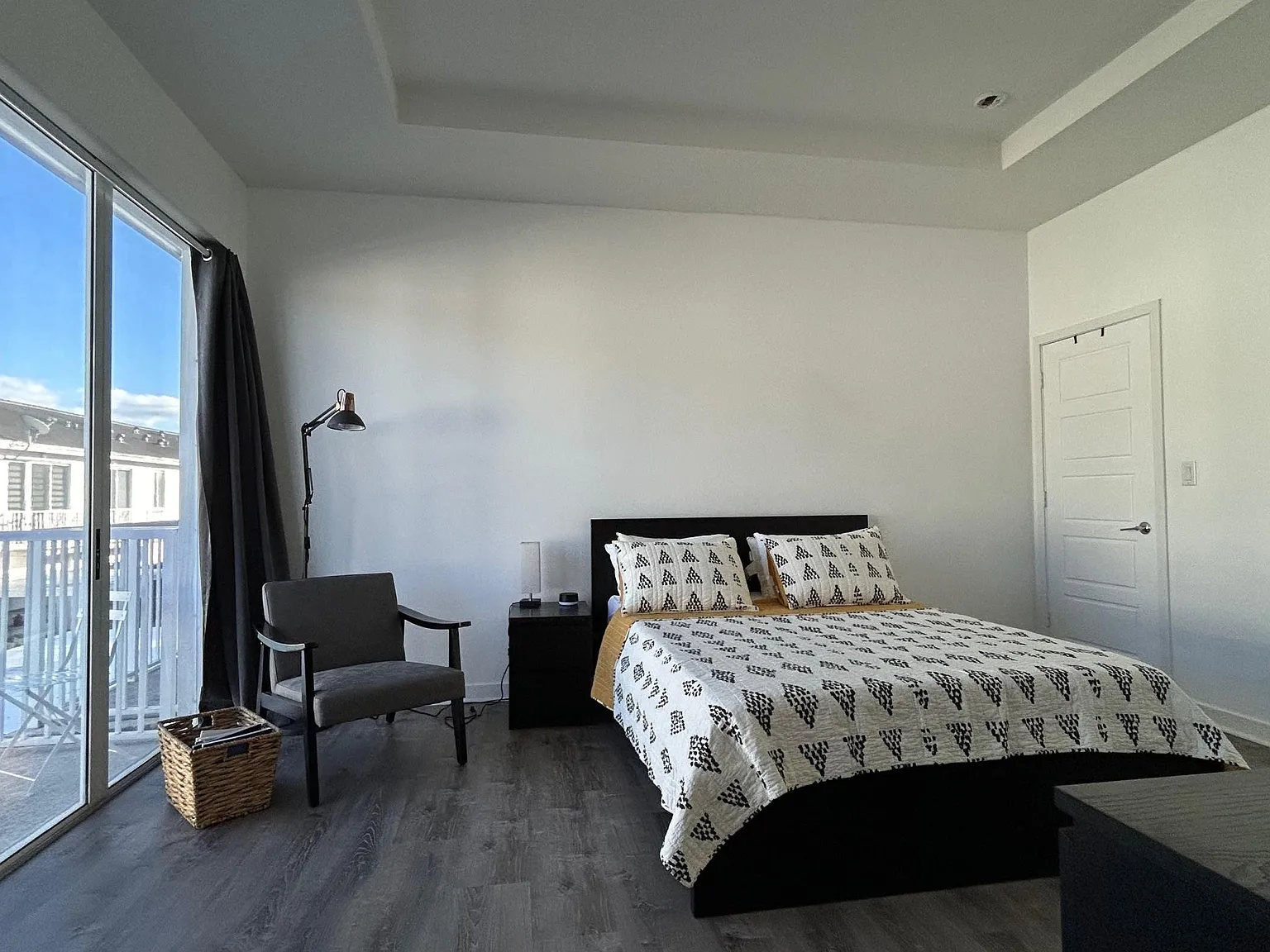 3 bed, 1963 sqft, $1,200 — Photo 2