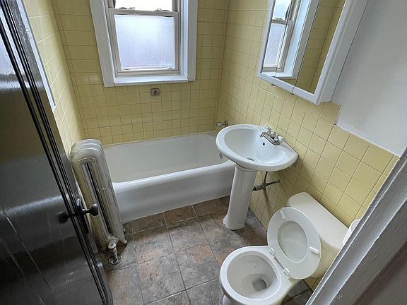 4th image of 7207 S Bennett Ave #2E