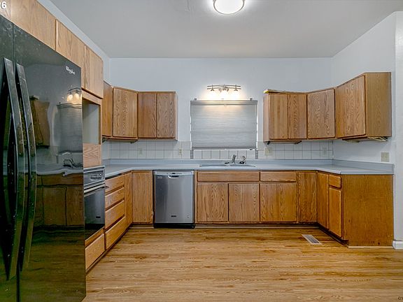 4th image of 17271 Scales Ave