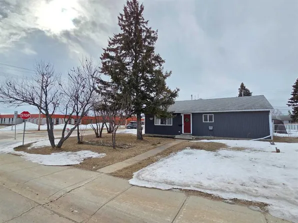 10401 N 110th Ave, Grande Prairie, AB T8V 1S8