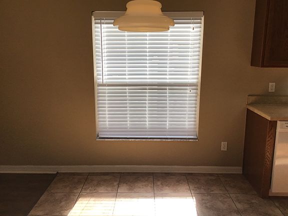 5th image of 1338 Edison Tree Rd
