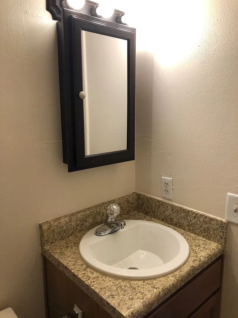 2-Bedroom 1-Bath Affordable Duplex Unit - Washer/ Dryer Connection — Photo 2