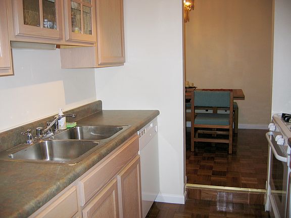 3rd image of 1926 Prairie Sq APT 325B