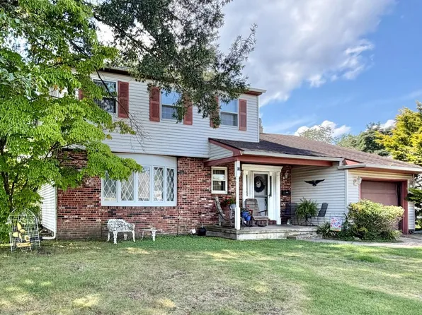 11 McCay Dr, Roebling, NJ 08554