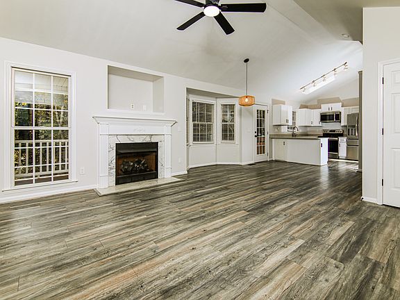 2nd image of 190 Hardwood Dr