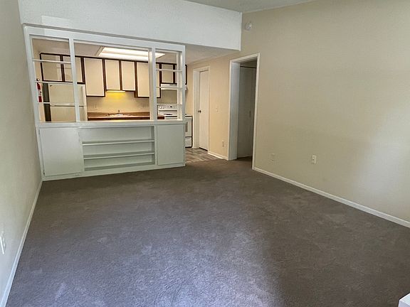 3rd image of 503 Westpark Pl