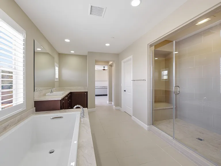 138 Mayflower St — Photo 32