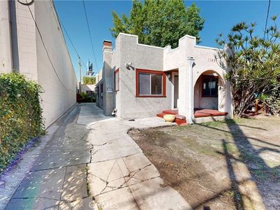 1143 N Sycamore Ave, Los Angeles, CA, 90038