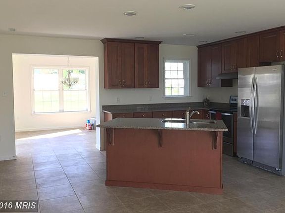 4th image of 56 Kimberly Dr
