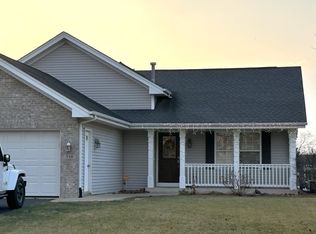 710 Bayfield Rd, Rockton, IL 61072