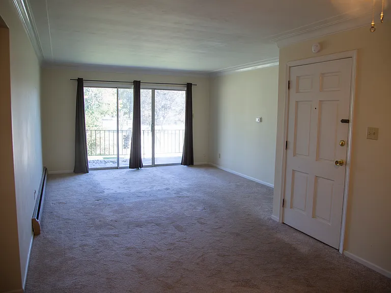 855 N Madison Ave #4 — Photo 10
