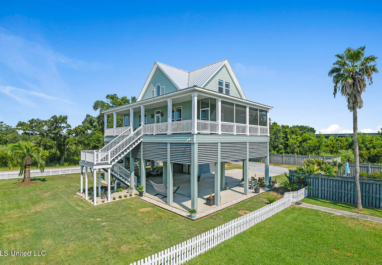 148 5th Ave, Pass Christian, MS 39571 | Zillow