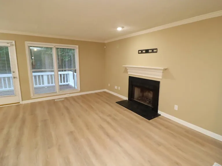 303A Hunter St — Photo 3