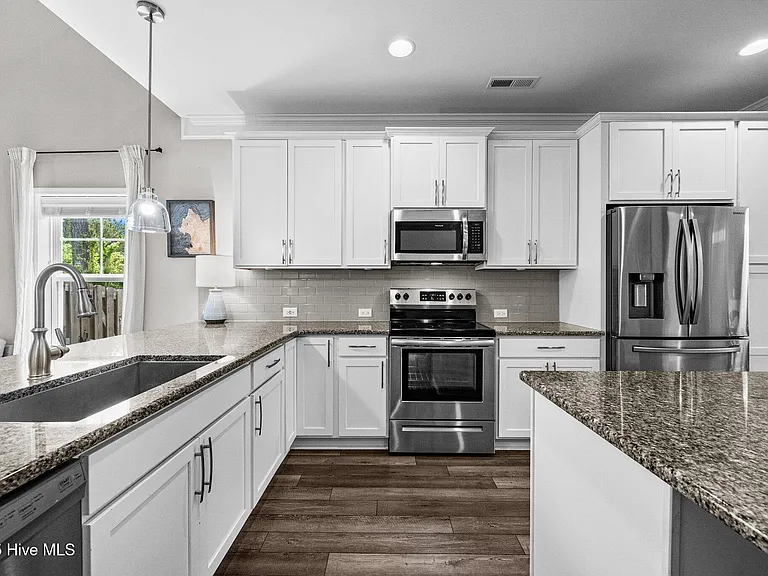 303 Red Cedar Dr — Photo 12