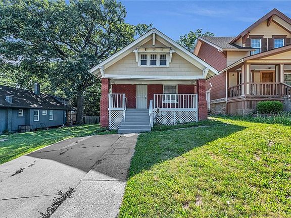 2nd image of 3933 Chestnut Ave