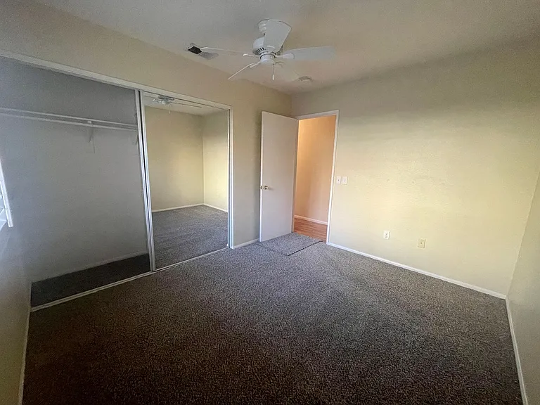 79220 Laurie Ct — Photo 10
