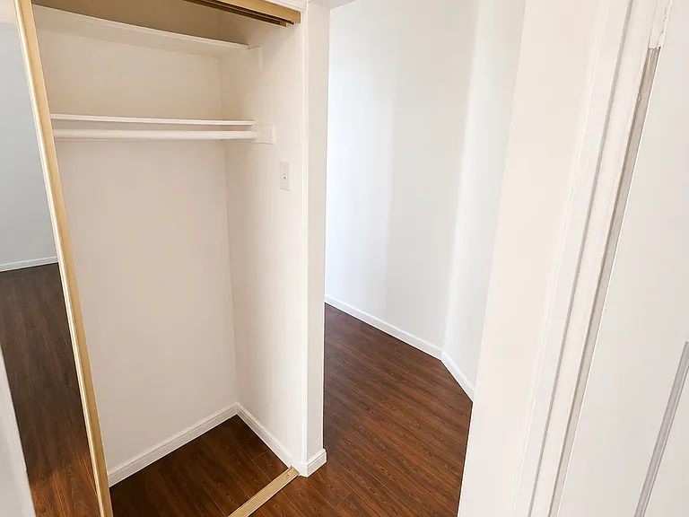 152 S Maple Dr #7 — Photo 6