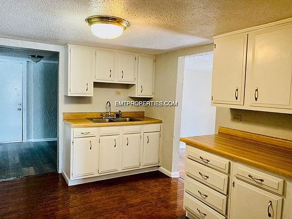 2nd image of 6141 Antrim St